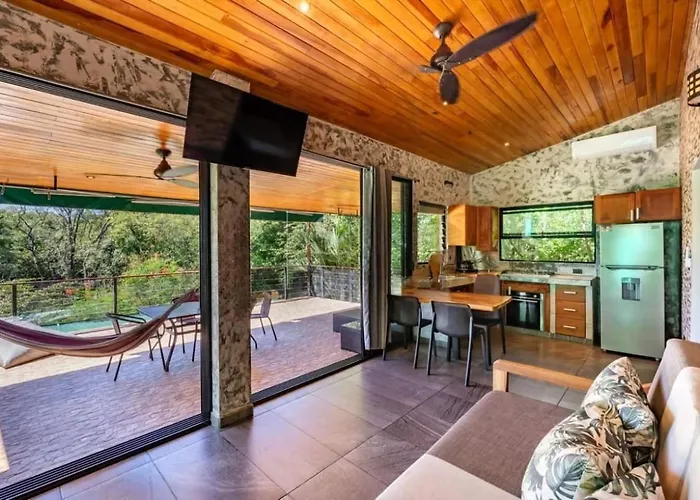Casa - And Jungle Oasis